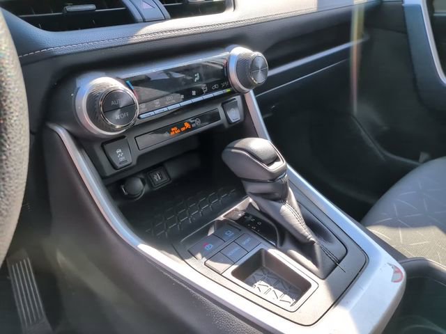 Used 2025 Toyota RAV4 XLE FWD image 20