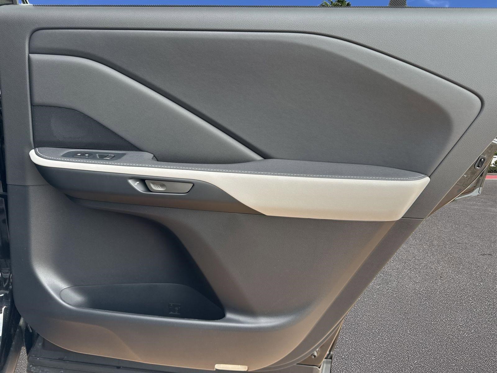 Used 2026 Lexus TX 500h AWD image 11