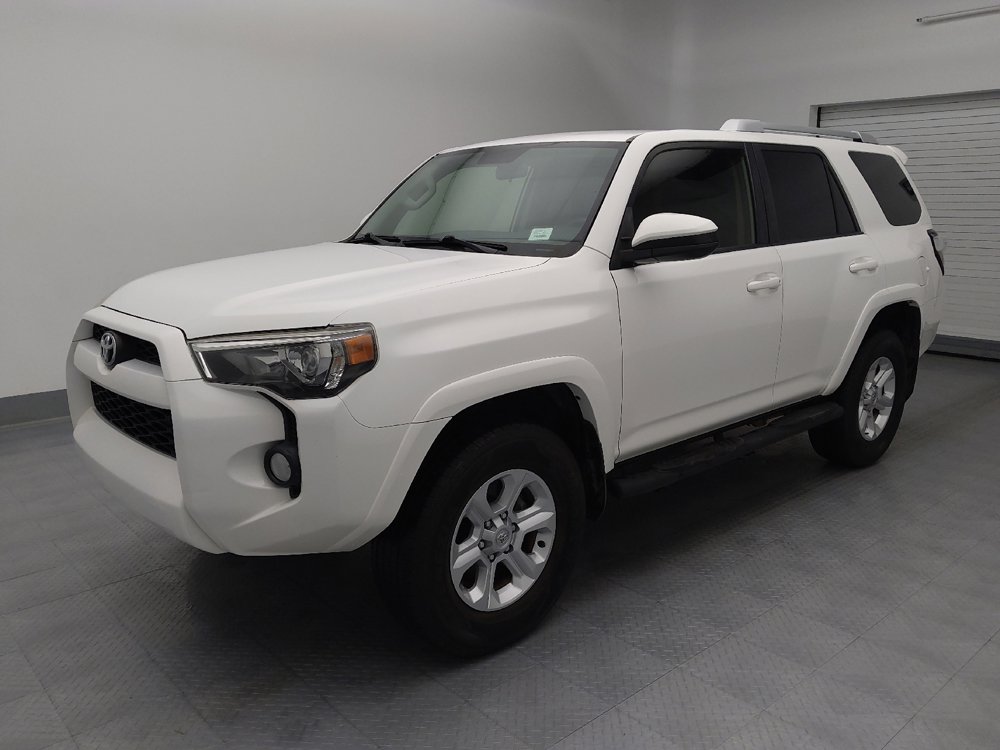 Used 2018 Toyota 4Runner SR5 image 2