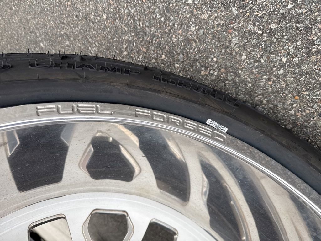 Used 2019 Ford F250 Platinum w/ FX4 Off-Road Package image 11