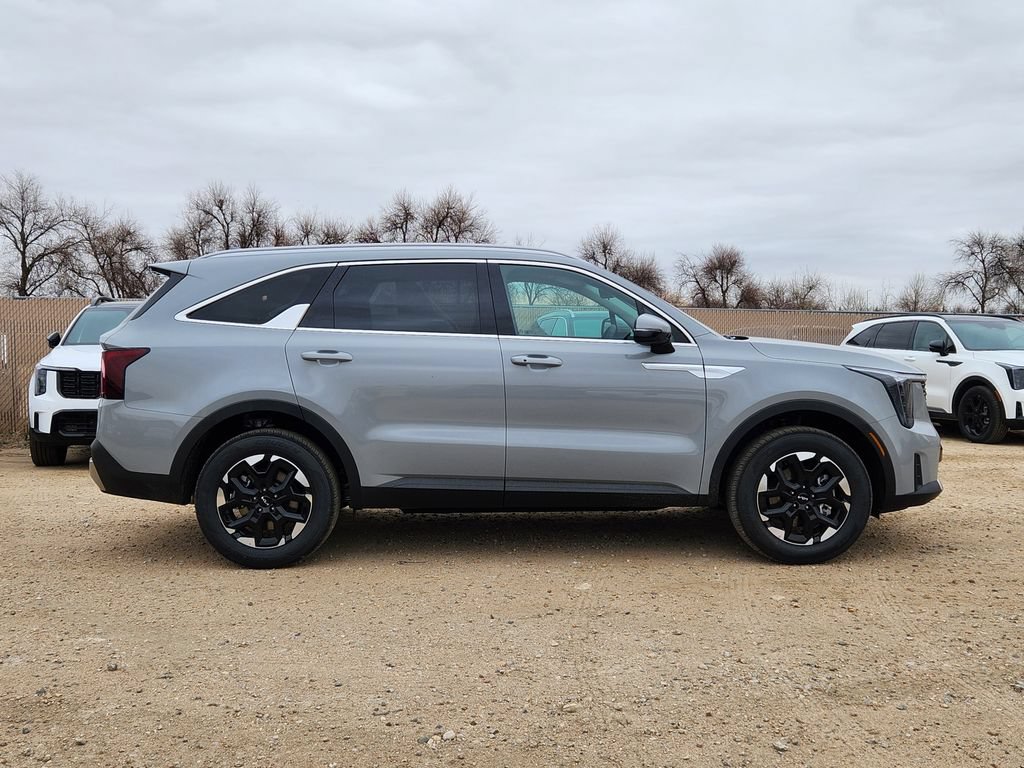 New 2026 Kia Sorento S AWD/4WD image 2