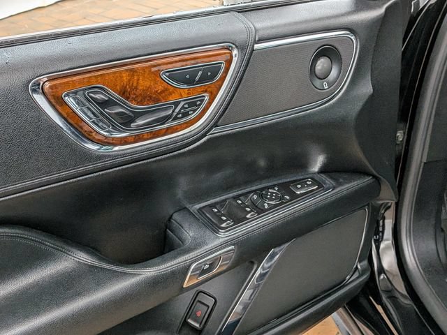 Used 2017 Lincoln Continental Reserve w/ Climate Package AWD/4WD image 15