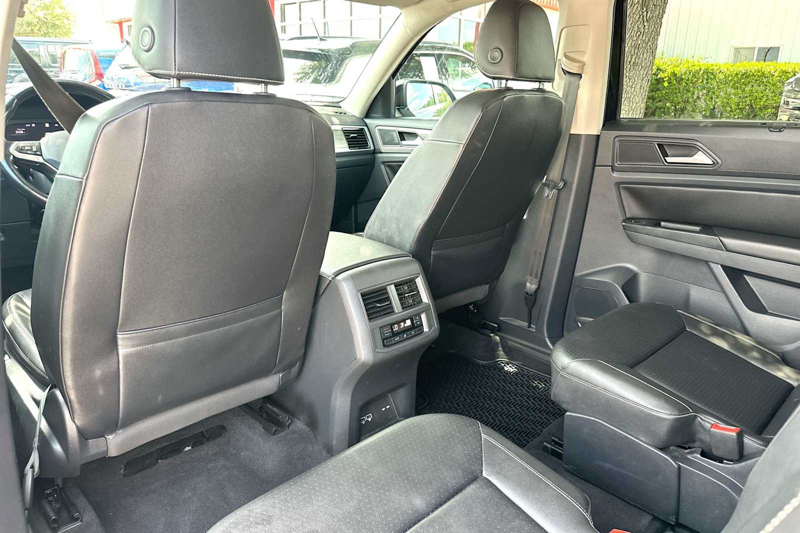 Used 2021 Volkswagen Atlas SEL AWD/4WD image 24
