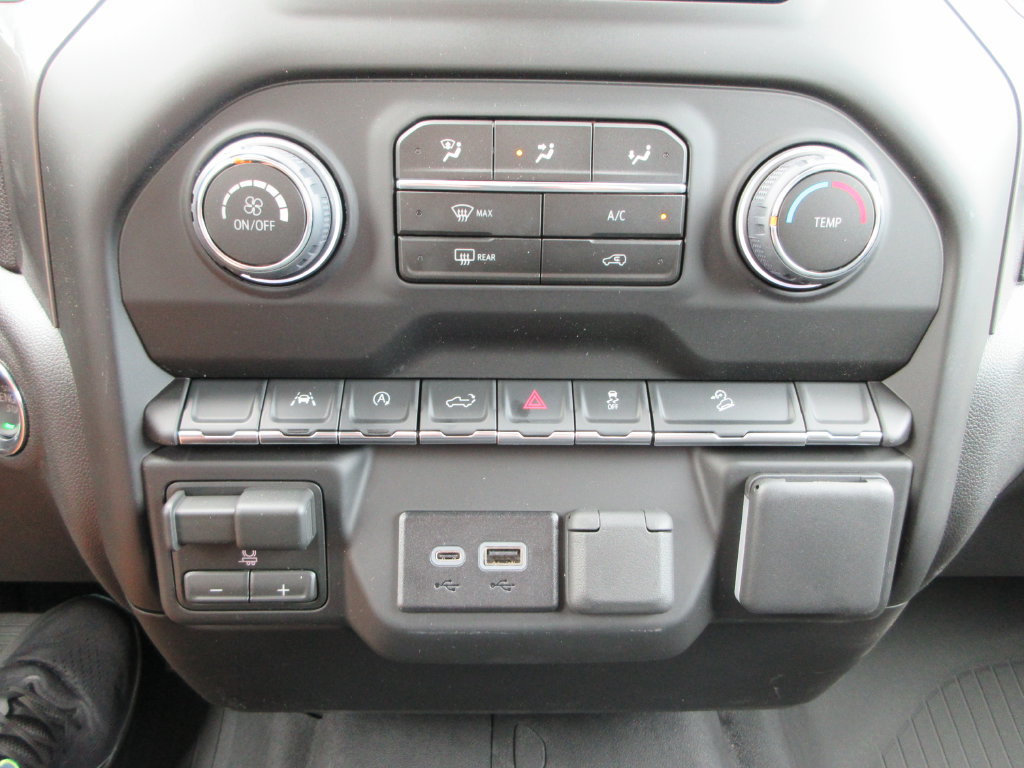 New 2026 Chevrolet Silverado 1500 Custom Trail Boss w/ LPO, Dark Essentials Package AWD/4WD image 29
