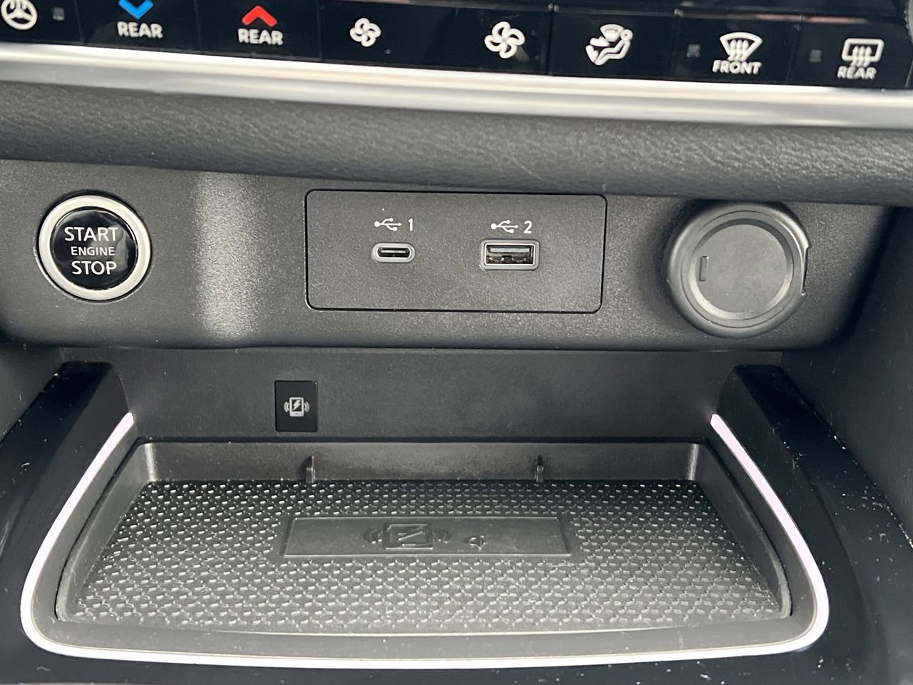 Used 2021 Nissan Rogue Platinum image 9