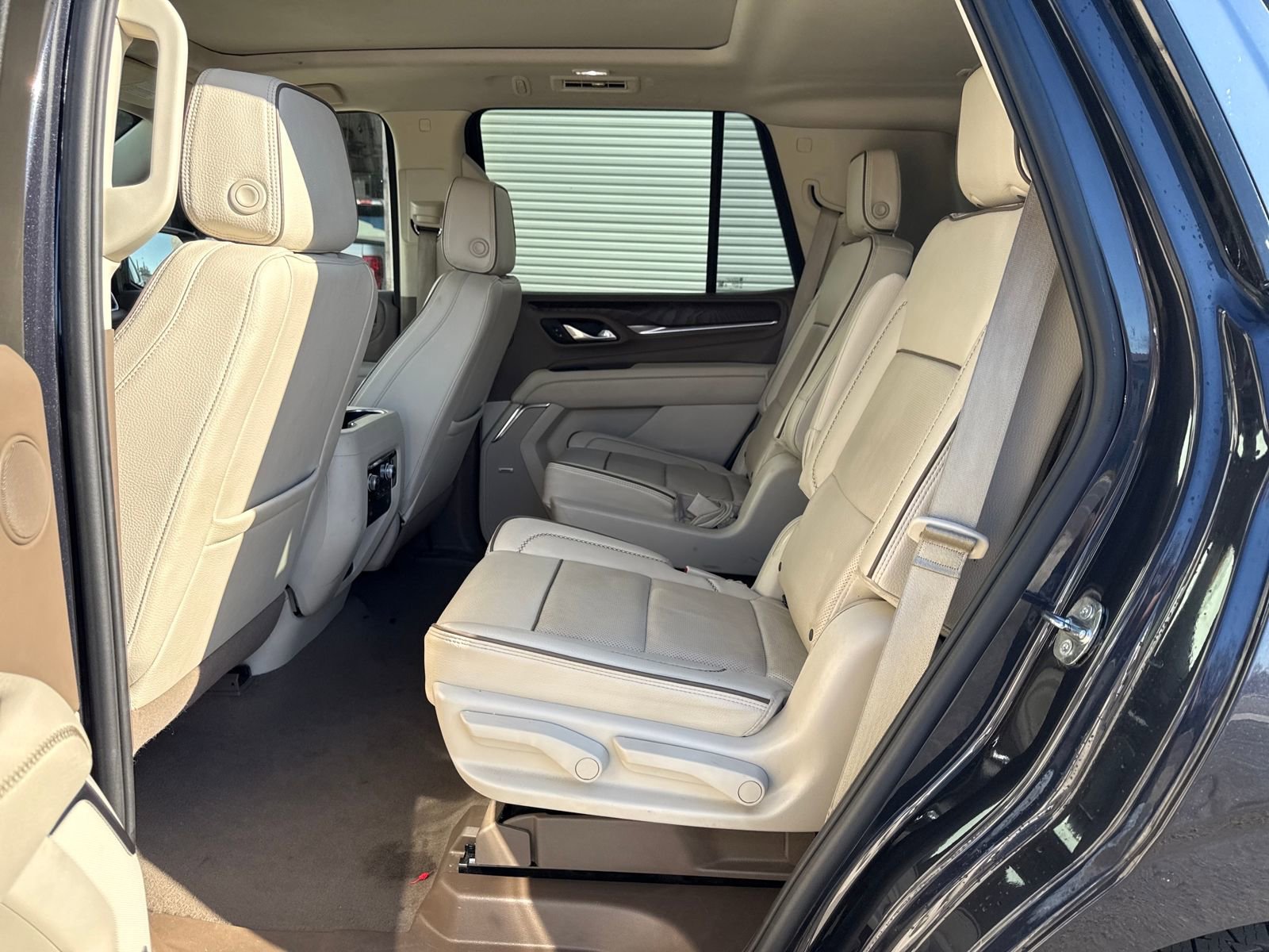 Used 2023 GMC Yukon Denali image 25