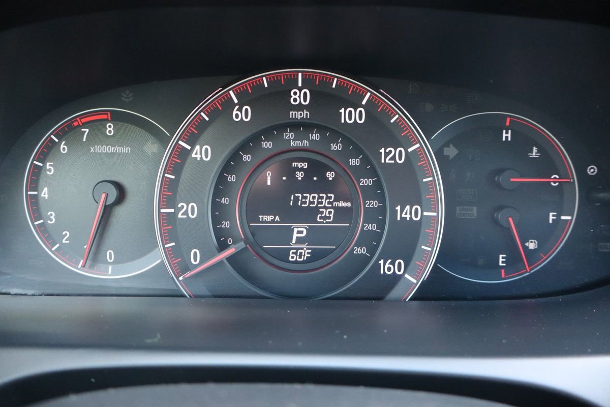 Used 2016 Honda Accord EX image 29