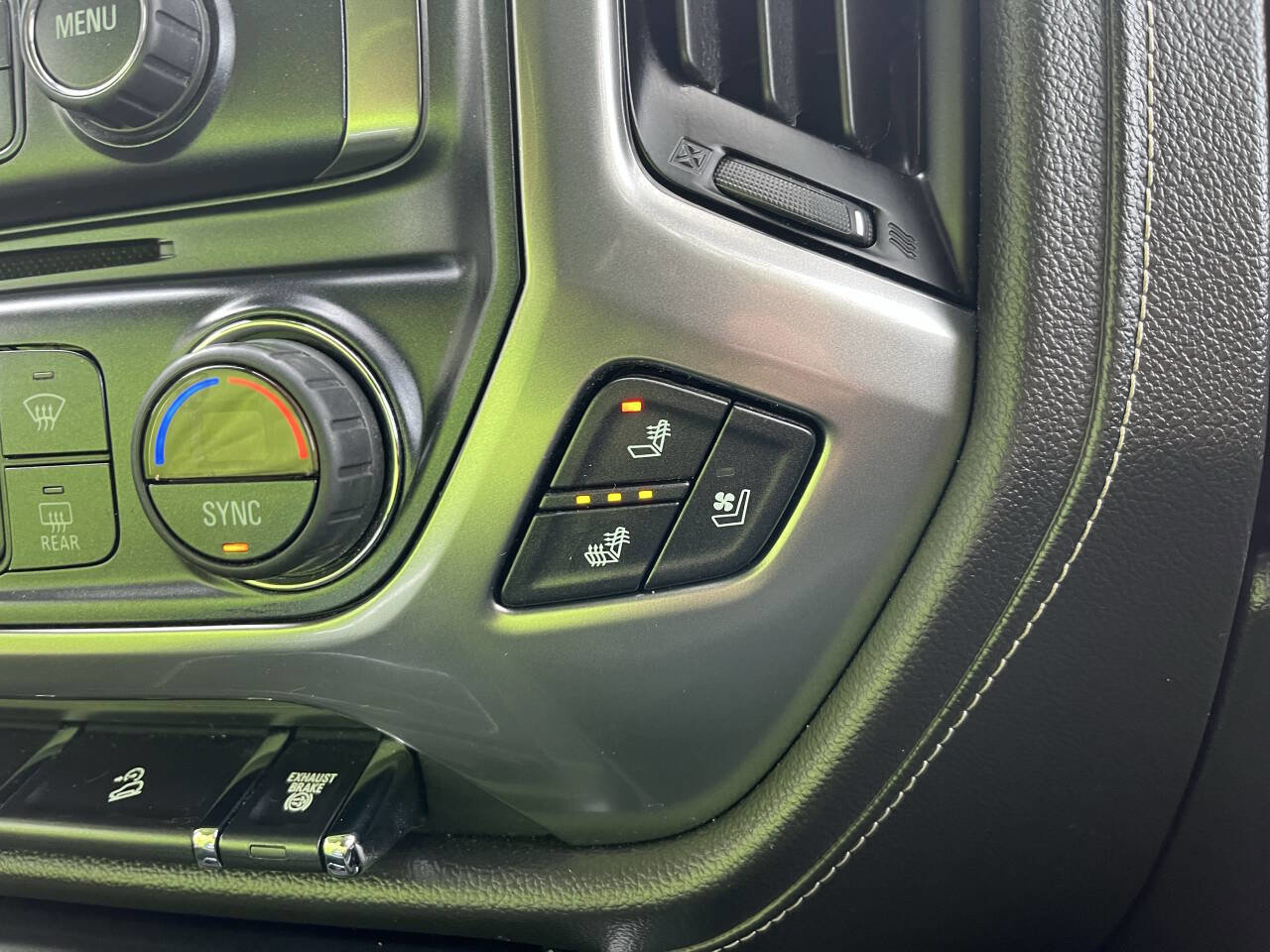 Used 2019 Chevrolet Silverado 2500 LTZ image 22