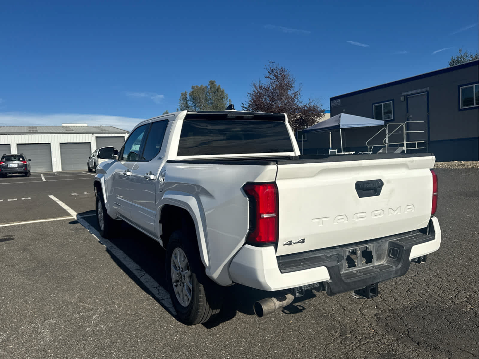 Used 2025 Toyota Tacoma SR5 AWD/4WD image 7