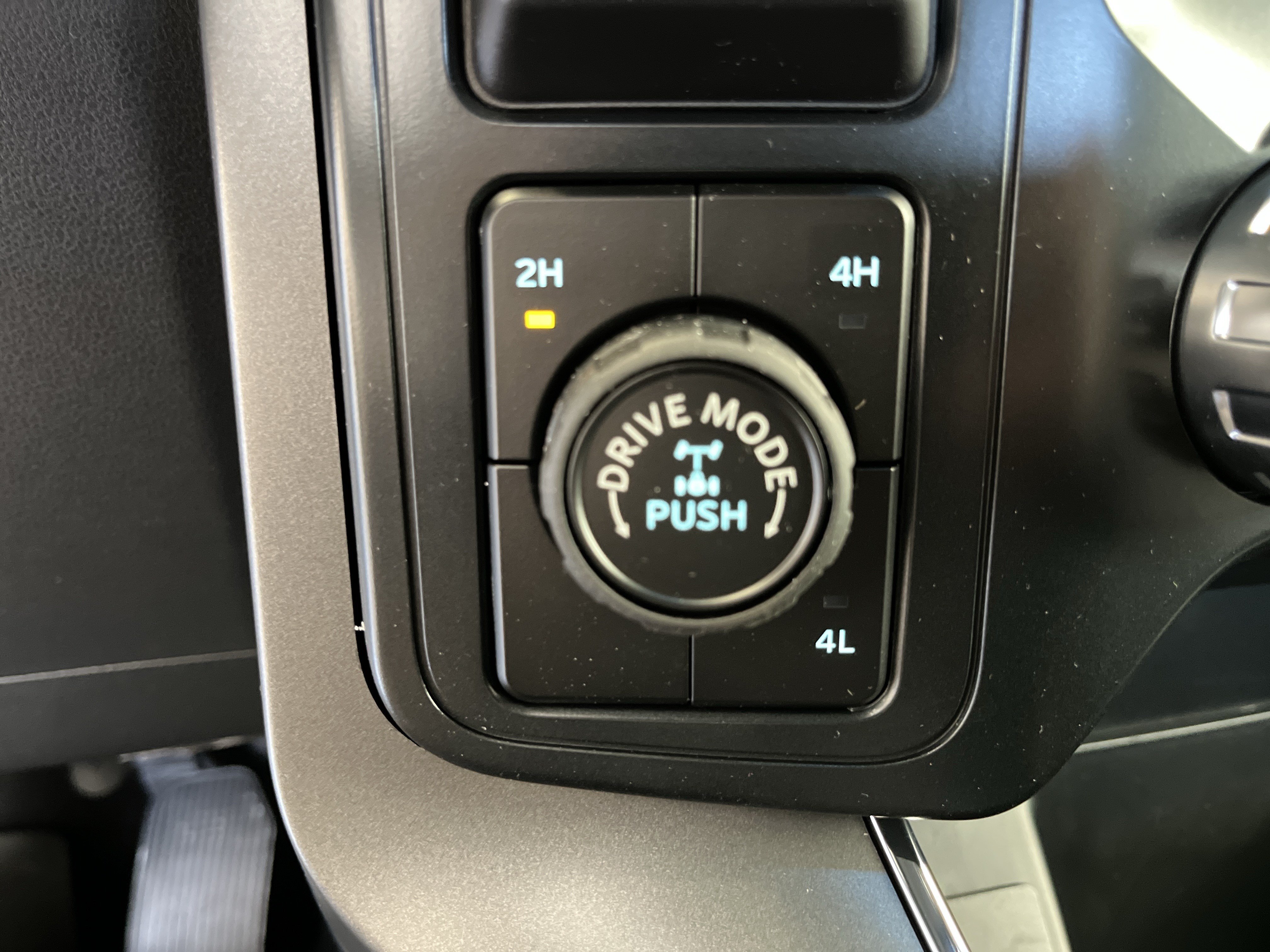 New 2026 Ford F150 XLT w/ Equipment Group 302A MID AWD/4WD image 23