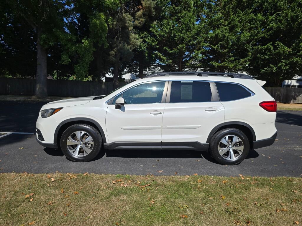 Used 2019 Subaru Ascent Premium image 3