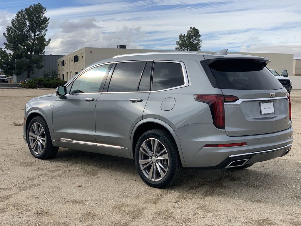 Used 2025 Cadillac XT6 Premium Luxury image 6