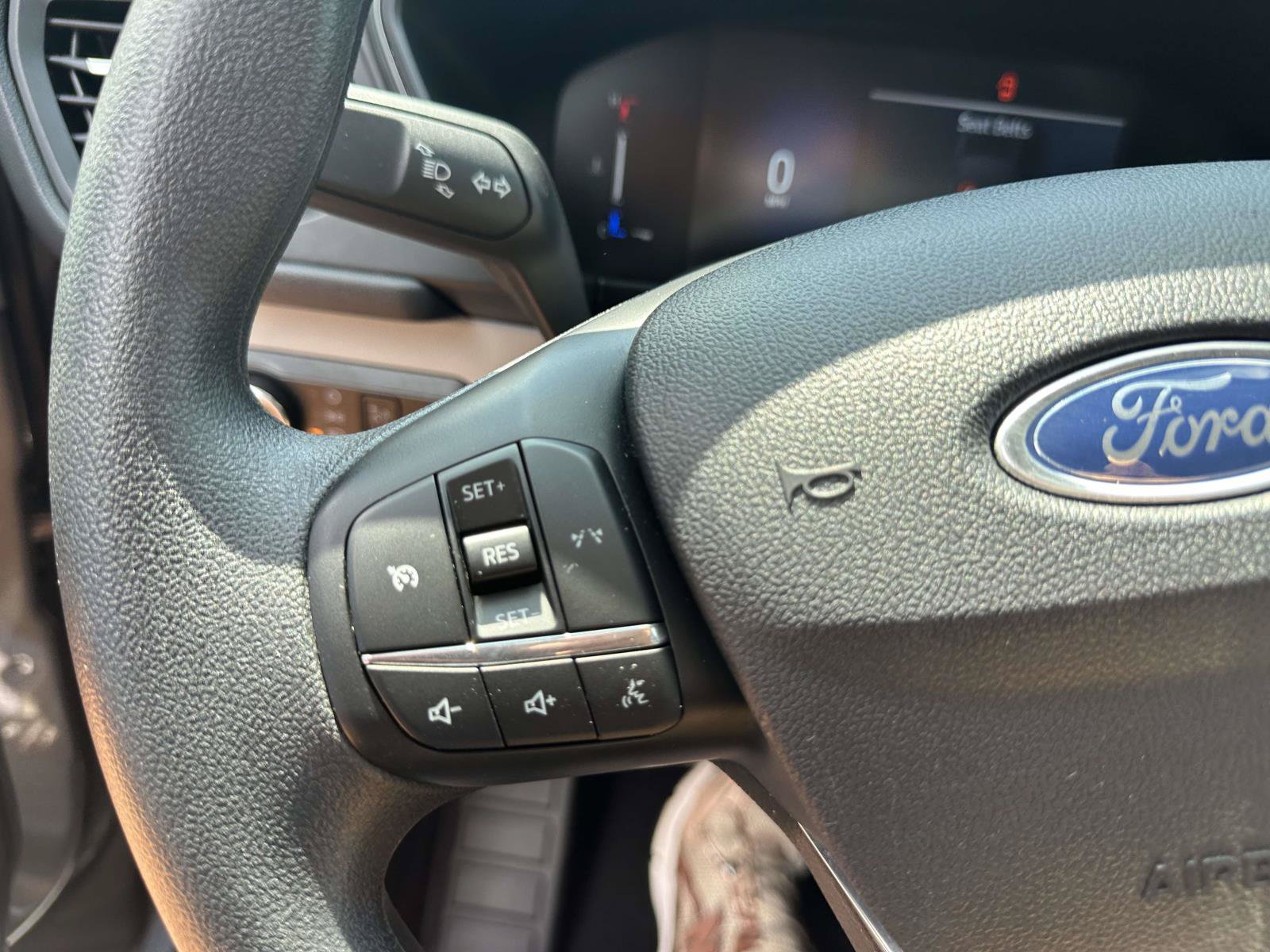 Used 2025 Ford Escape Active AWD/4WD image 32