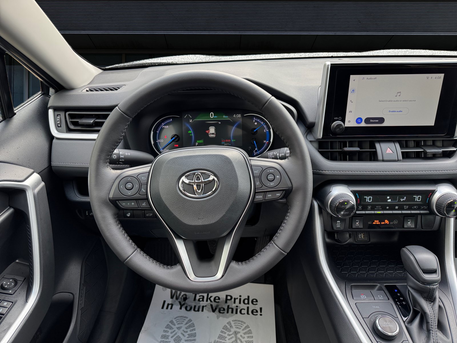 Used 2025 Toyota RAV4 XLE w/ Convenience Package AWD/4WD image 4