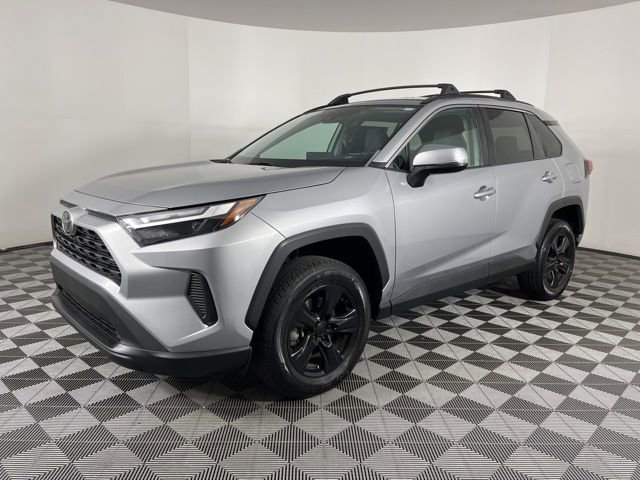 Used 2022 Toyota RAV4 XLE image 5