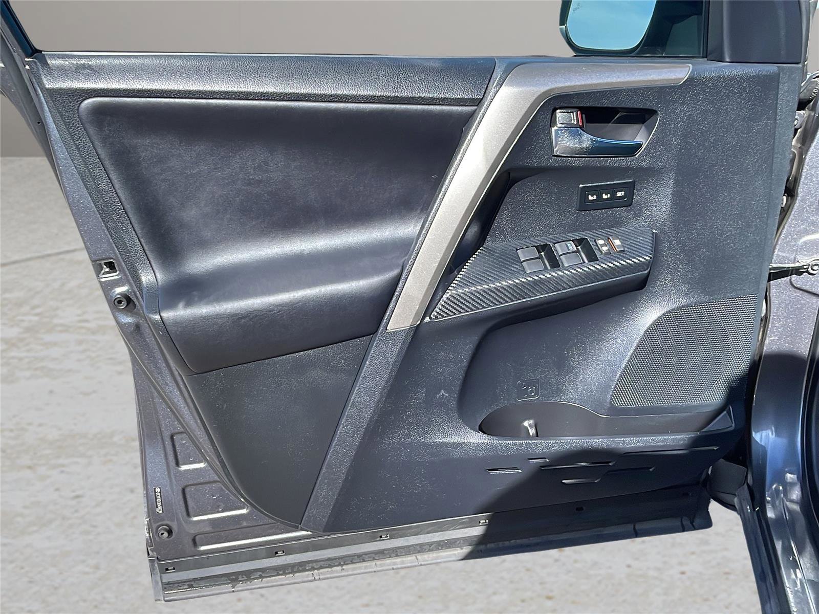 Used 2013 Toyota RAV4 Limited image 20