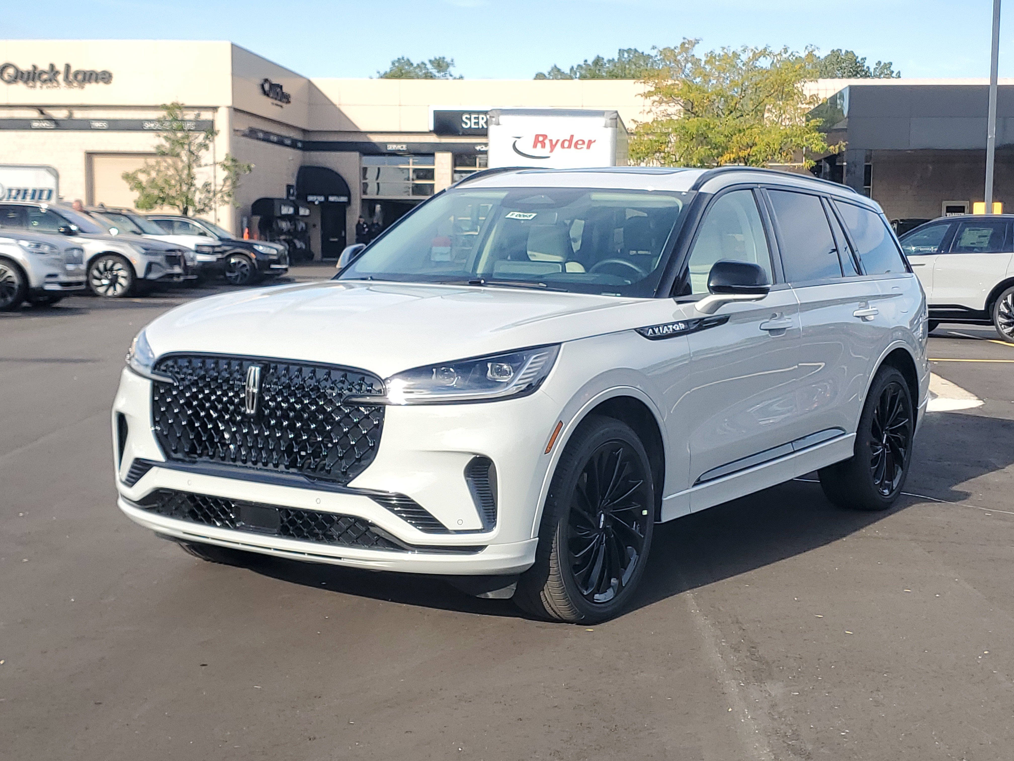 New 2027 Lincoln Aviator Reserve AWD/4WD image 2