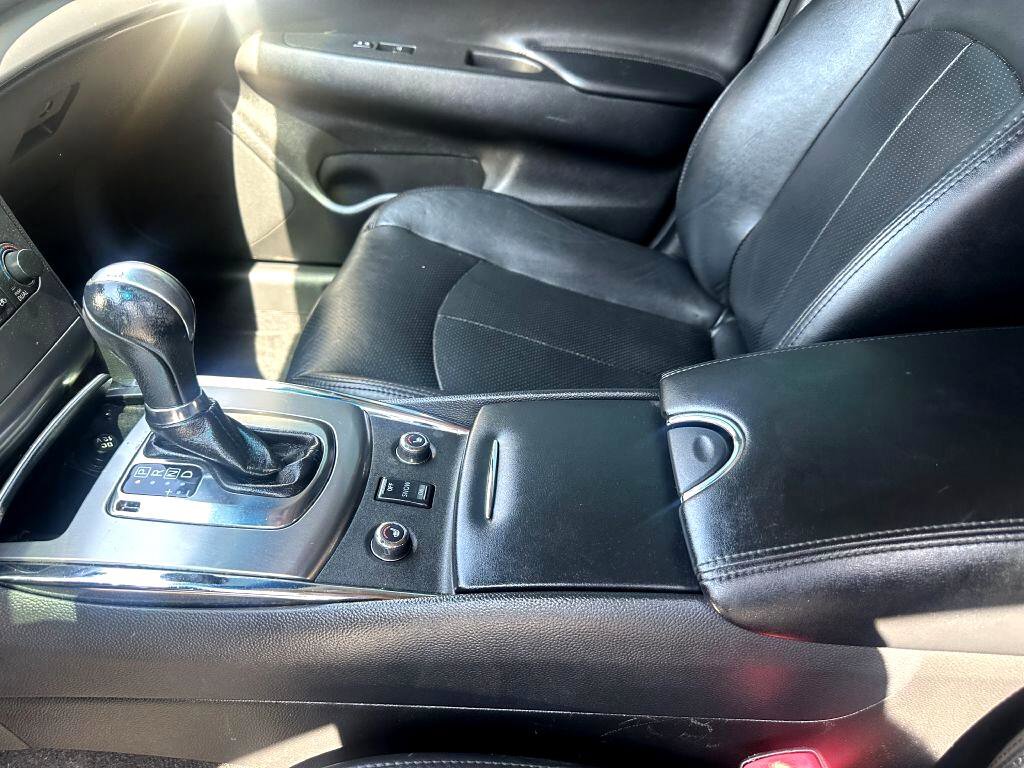Used 2015 INFINITI Q40 AWD w/ Navigation Package image 13
