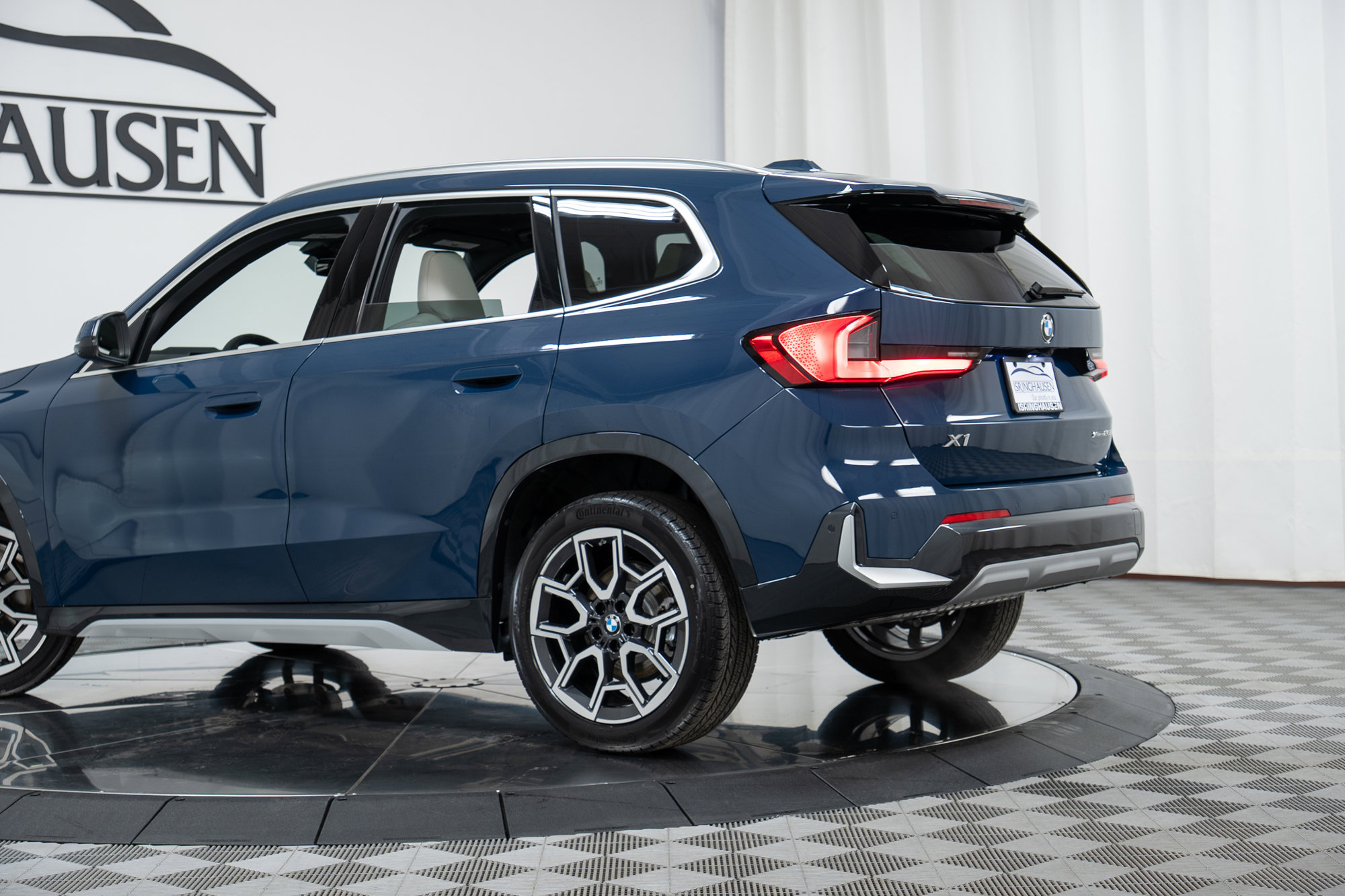 New 2026 BMW X1 xDrive28i w/ Technology Package AWD/4WD image 29