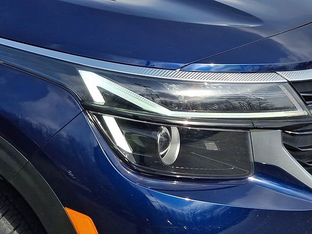 Certified 2024 Kia Seltos EX image 9