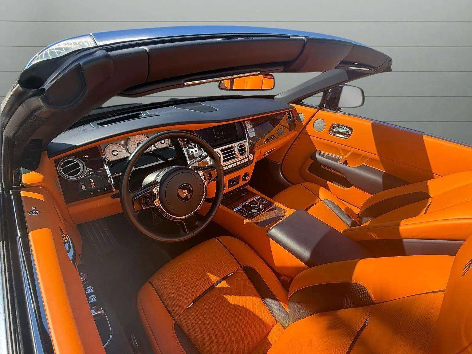 Used 2018 Rolls-Royce Dawn image 47