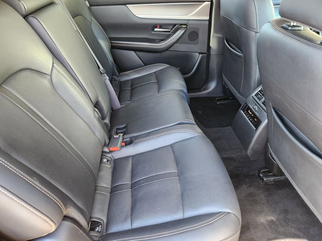 Used 2024 MAZDA CX-90 3.3 Turbo w/ Preferred Plus image 18