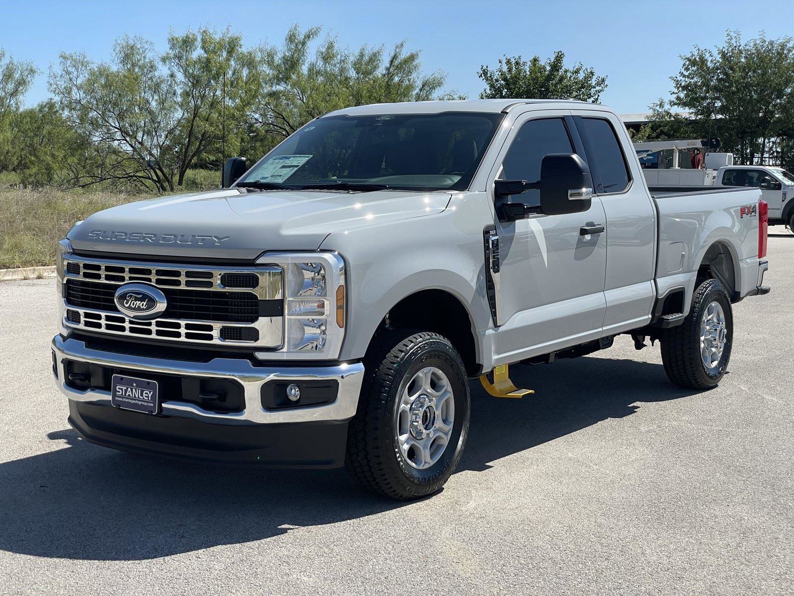 New 2026 Ford F250 XLT image 3