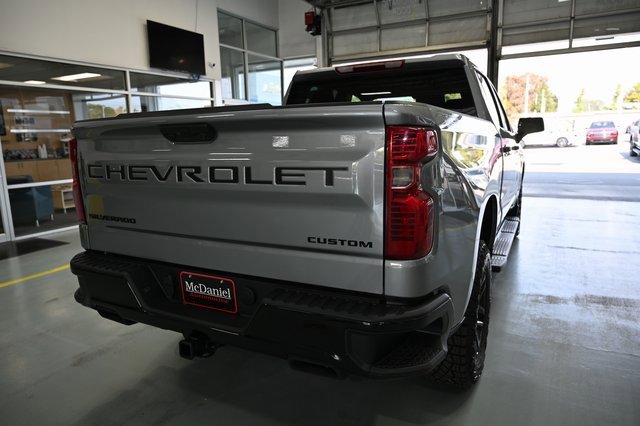 New 2026 Chevrolet Silverado 1500 Custom Trail Boss w/ Dark Appearance Package image 5