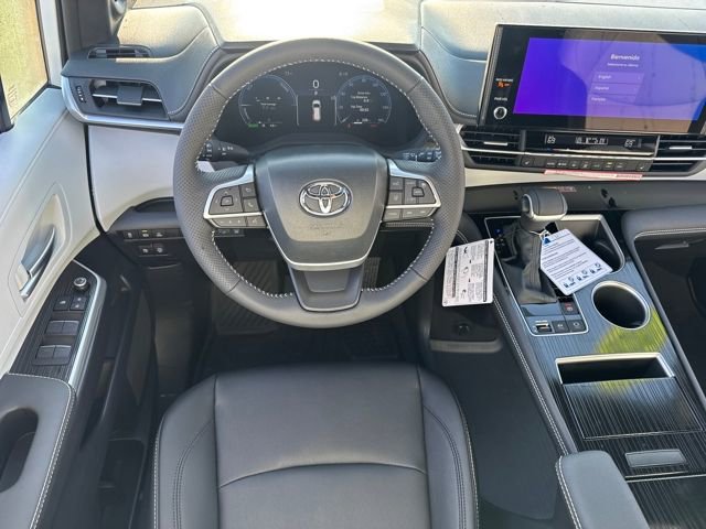 New 2026 Toyota Sienna XSE image 15