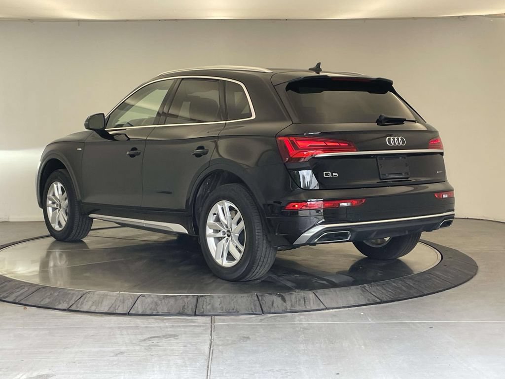 Certified 2023 Audi Q5 2.0T Premium w/ Convenience Package AWD/4WD image 3