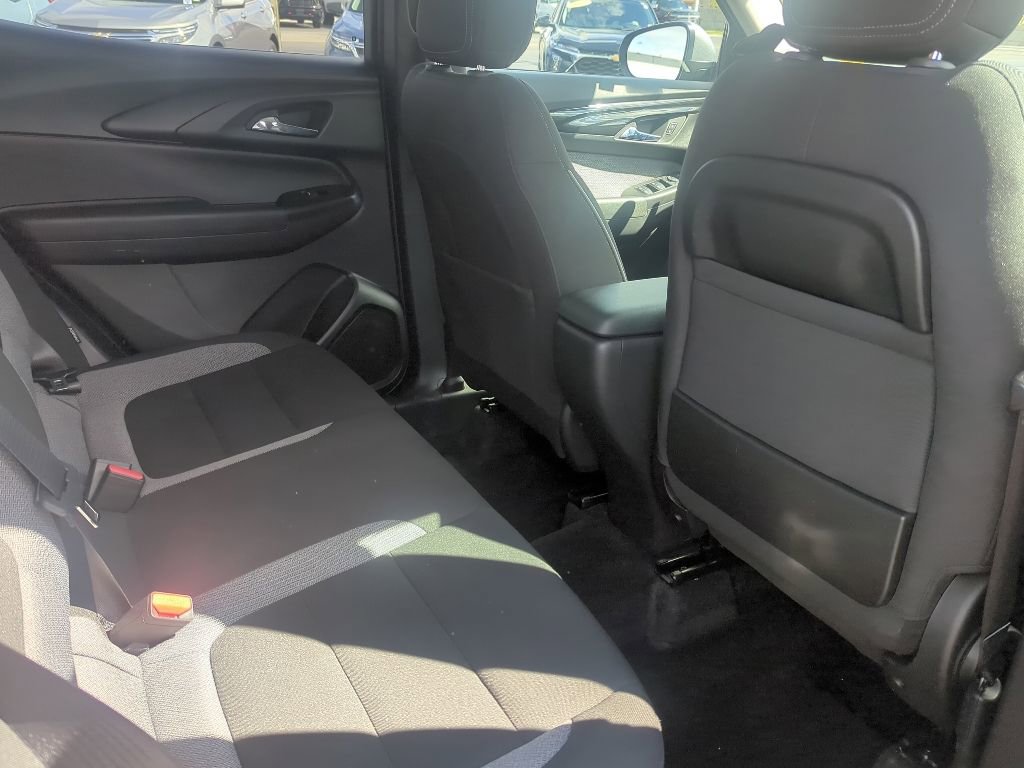 Certified 2024 Chevrolet TrailBlazer LT w/ LT Cold Weather Package AWD/4WD image 18