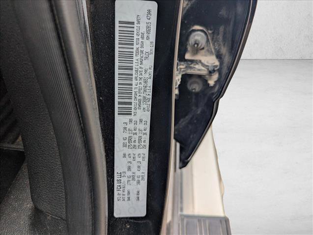 Used 2019 RAM 1500 Laramie AWD/4WD image 16