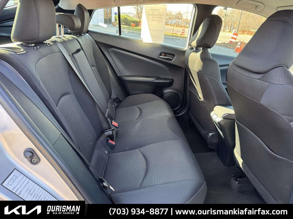 Used 2022 Toyota Prius LE image 14