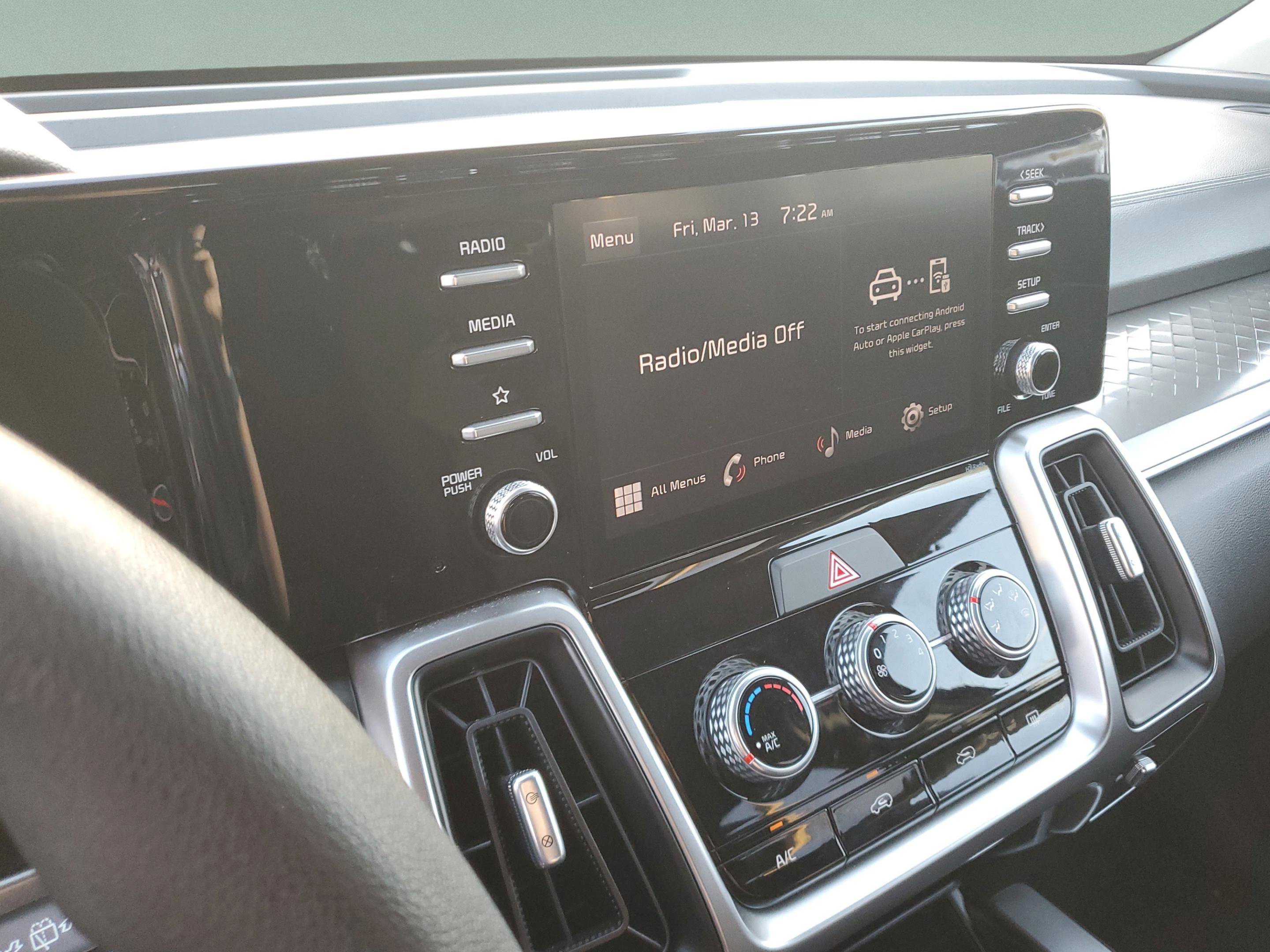 Certified 2023 Kia Sorento LX image 23