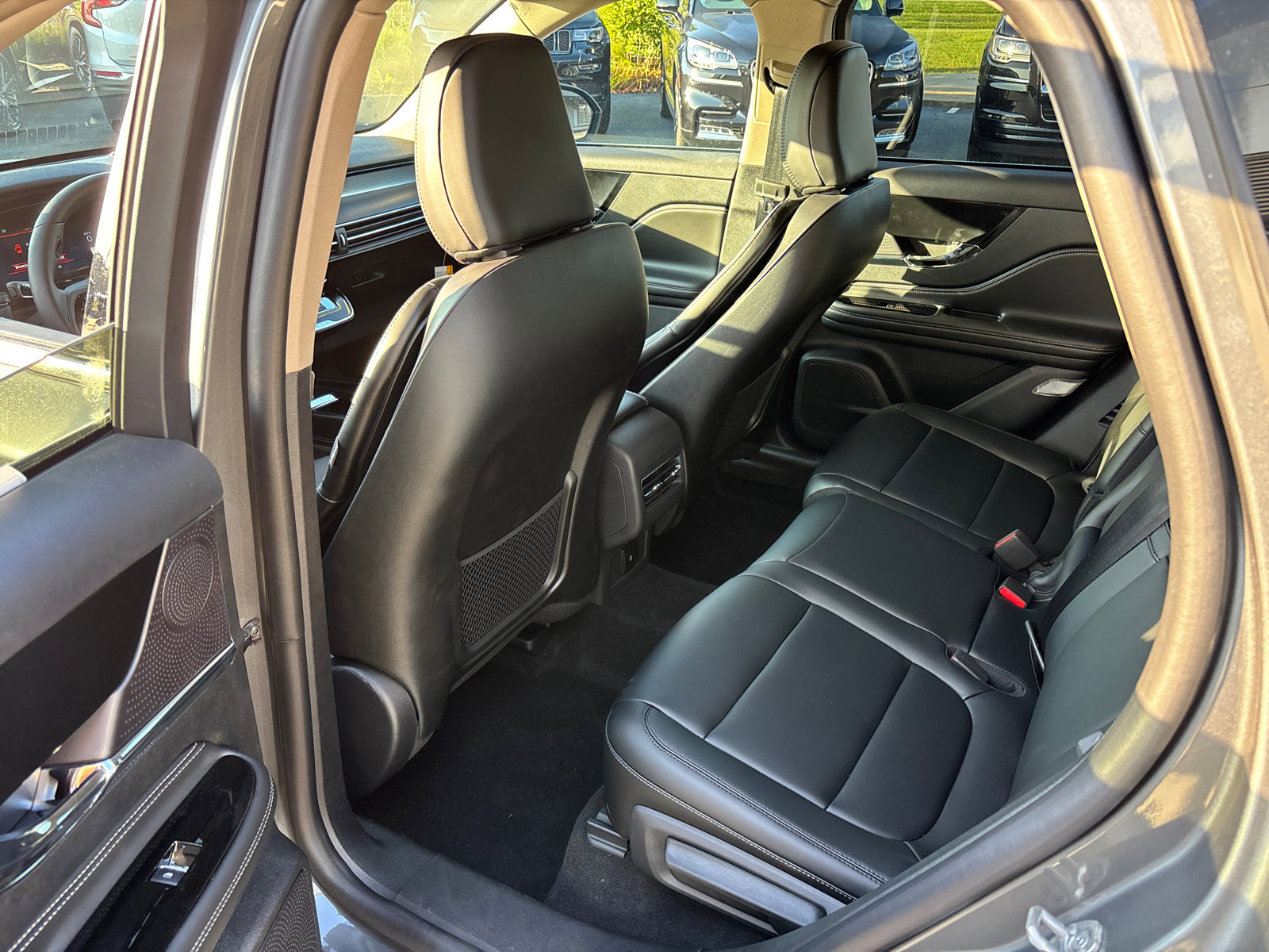 New 2025 Lincoln Corsair AWD image 27