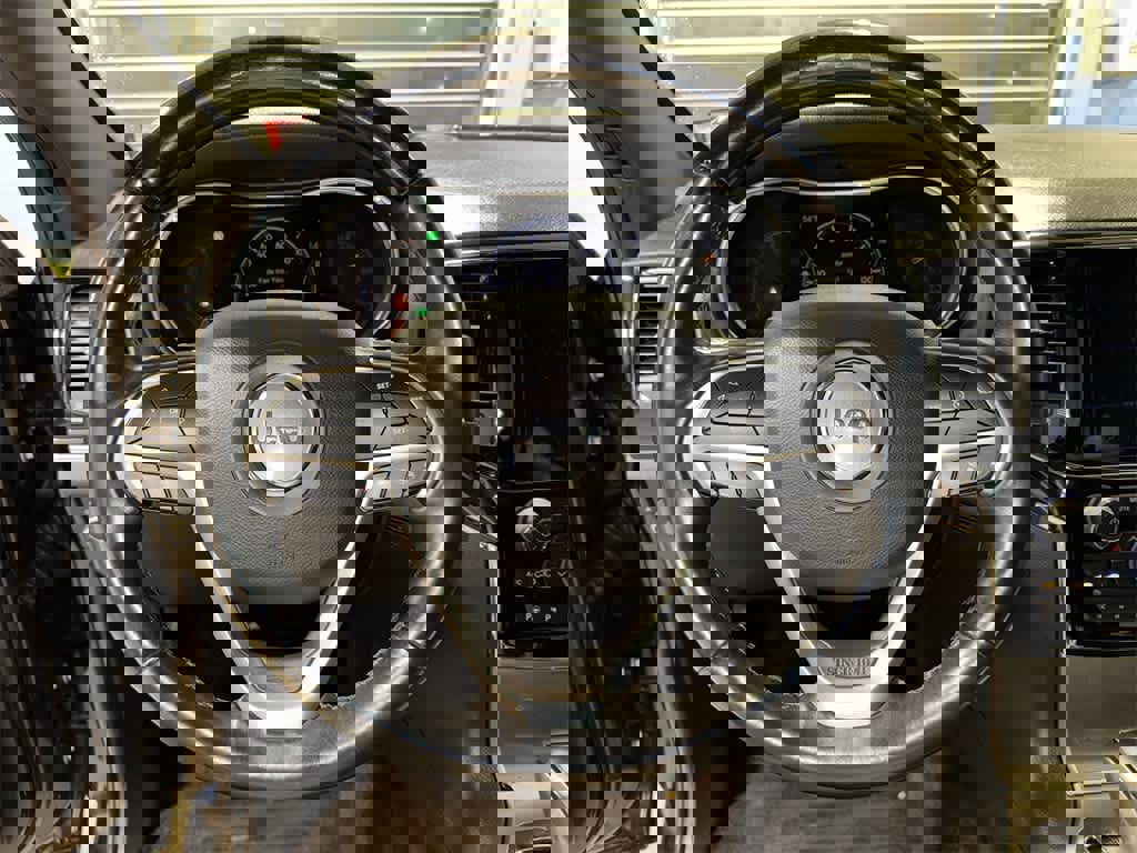 Used 2019 Jeep Grand Cherokee Overland image 18