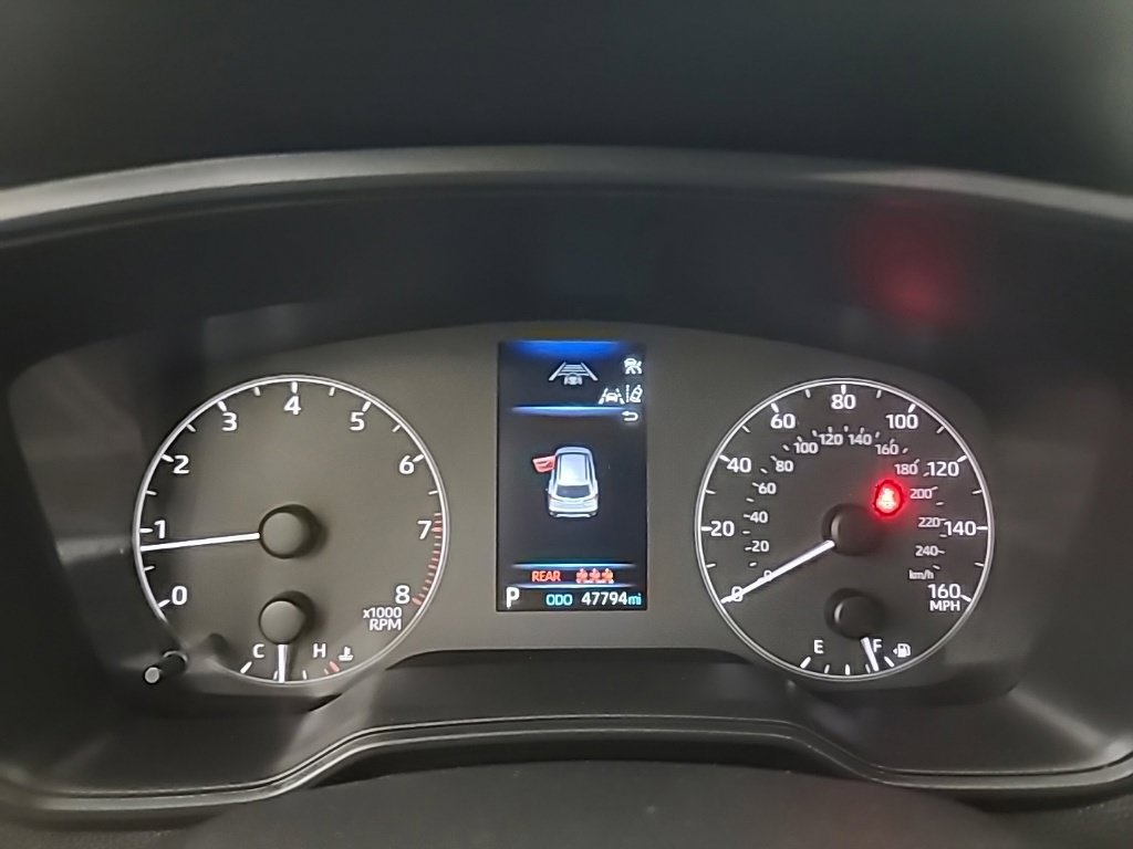 Used 2025 Toyota Corolla Cross LE FWD image 30