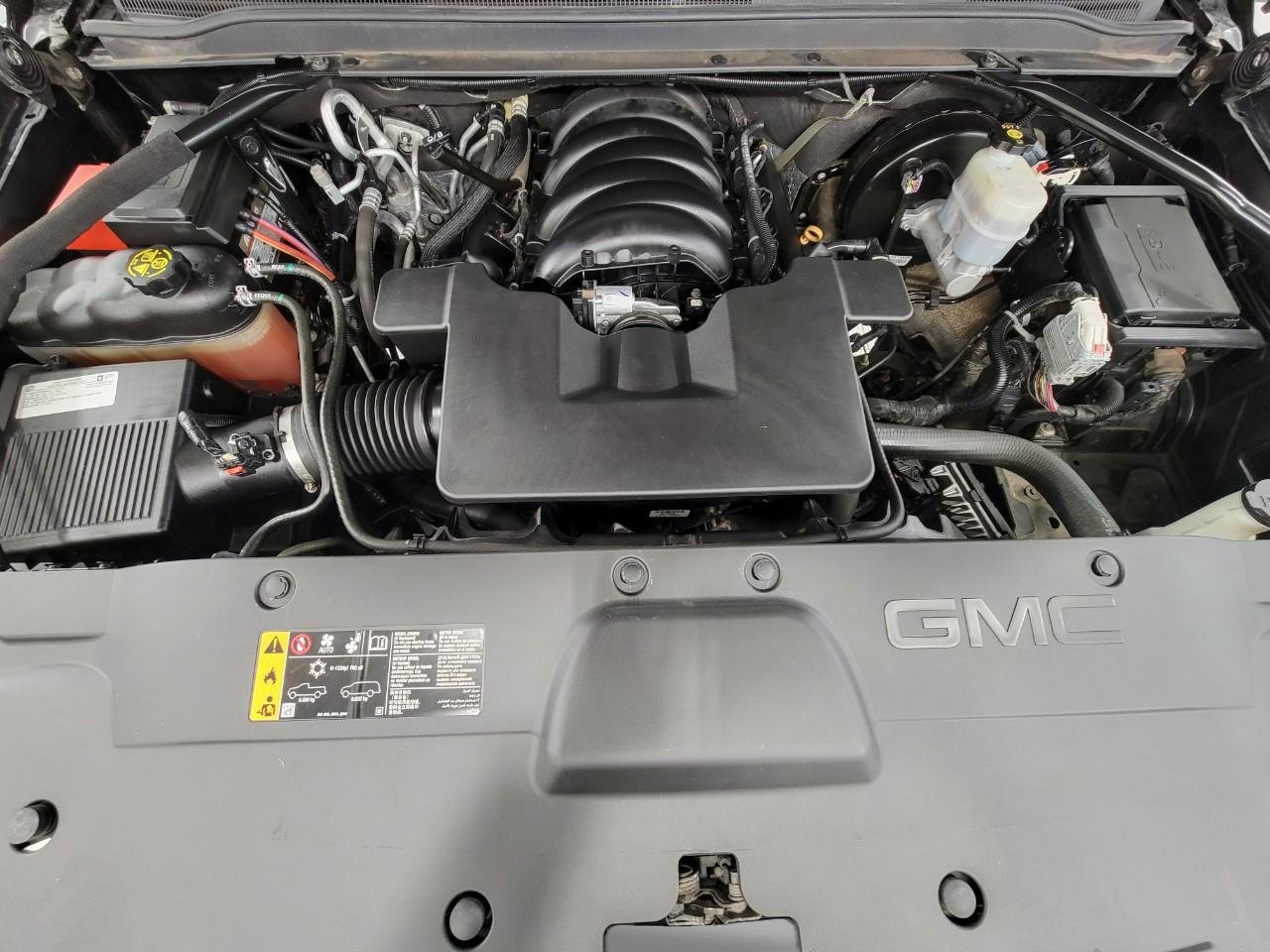 Used 2020 GMC Yukon XL SLT w/ Open Road Package image 9