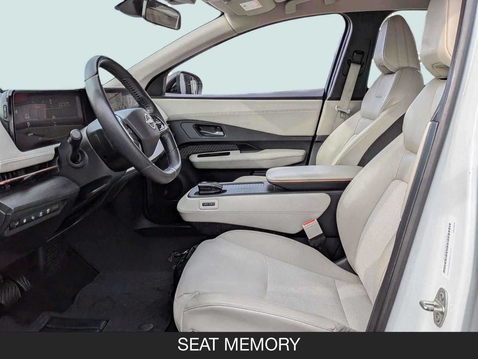 Used 2023 Nissan Ariya FWD image 15