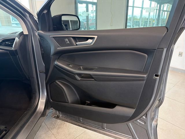 Used 2024 Ford Edge SEL image 32