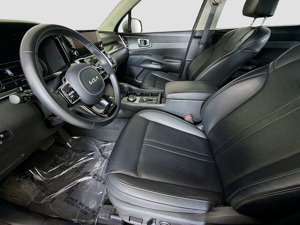 Used 2023 Kia Sorento EX w/ Panoramic Sunroof Package FWD image 24