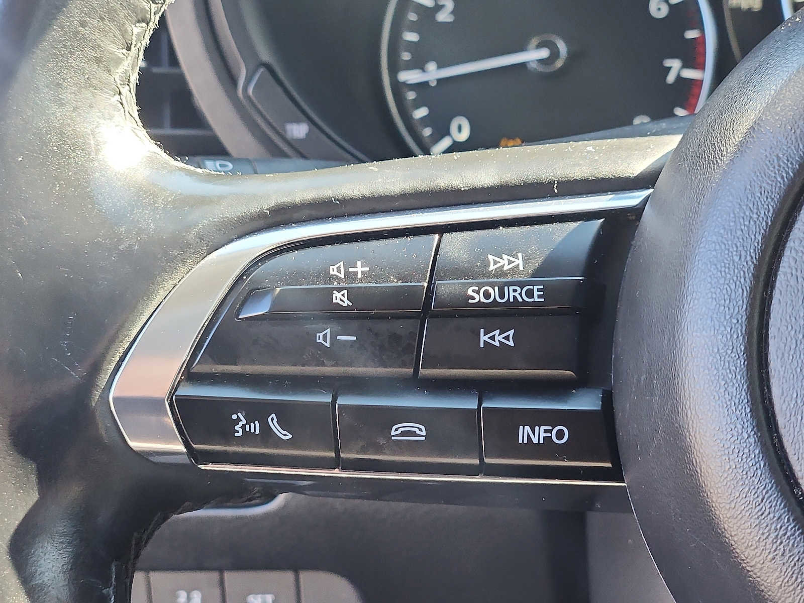 Used 2024 MAZDA MAZDA3 s image 21