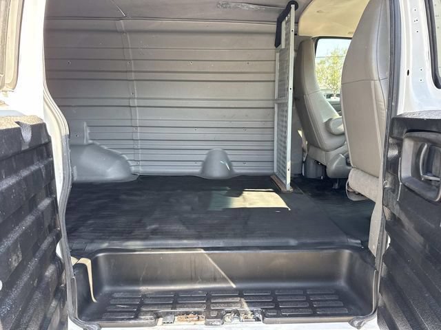 Used 2019 Chevrolet Express 2500 w/ Driver Convenience Package RWD image 13