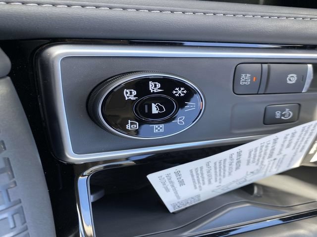 New 2026 Nissan Pathfinder SL w/ SL Premium Package AWD/4WD image 15