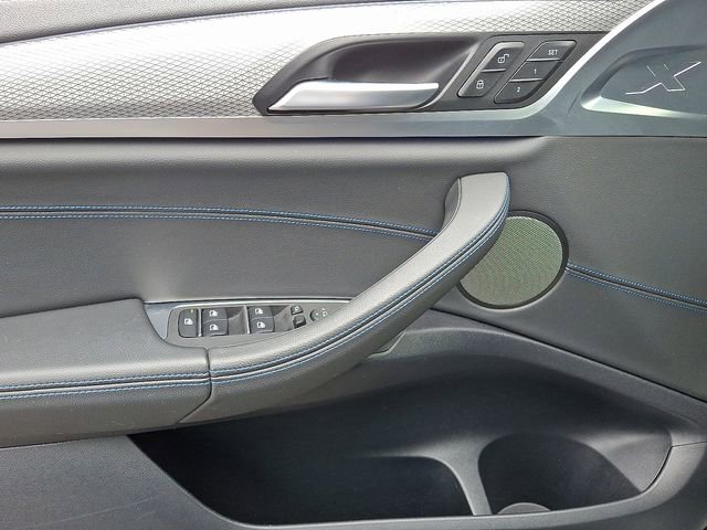 Used 2019 BMW X4 M40i w/ Executive Package image 13