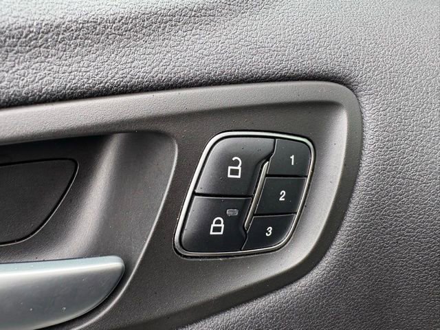 Used 2019 Ford Escape Titanium AWD/4WD image 16