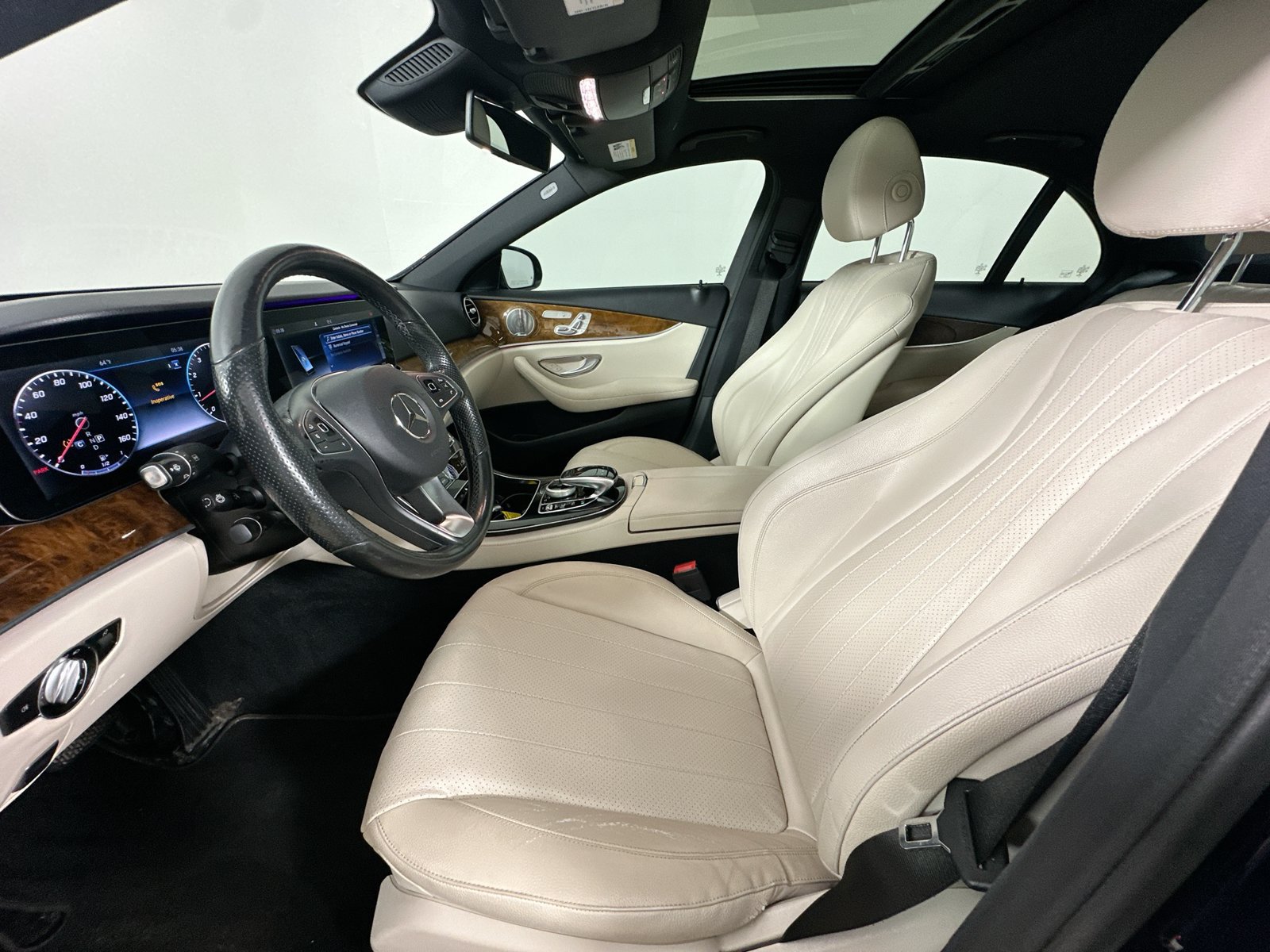Used 2018 Mercedes-Benz E 300 4MATIC image 33
