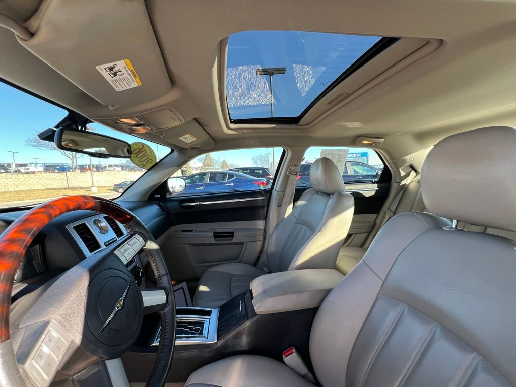 Used 2006 Chrysler 300 C w/ Protection Group II image 19