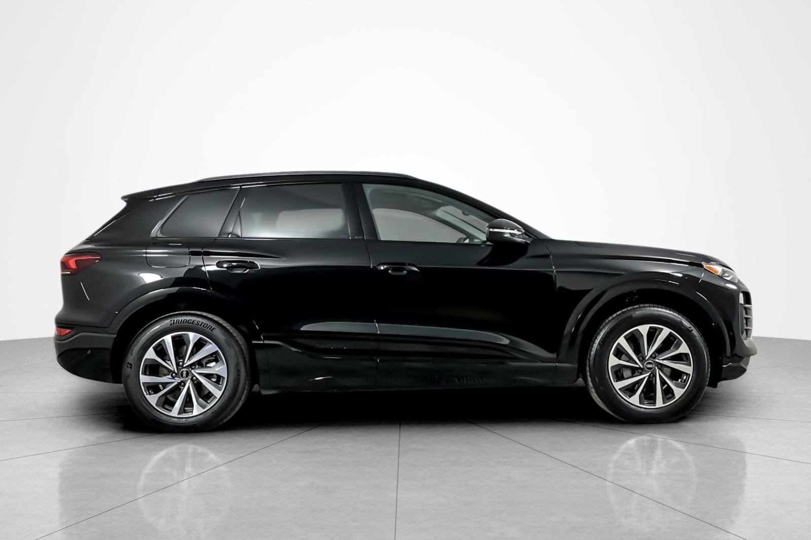 New 2025 Audi Q6 e-tron Premium AWD/4WD image 7