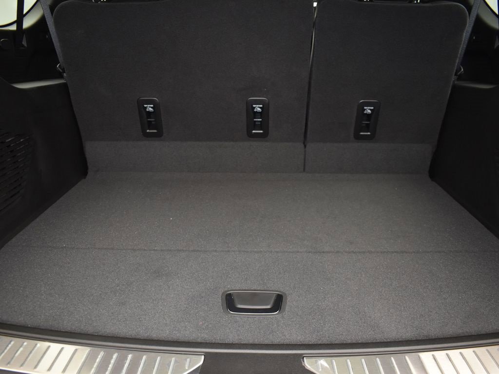 New 2025 Chevrolet Suburban Premier image 20